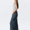 Abell Mid Rise Regular Barrel Jeans – Gnarly Blue – Mittelblau Abell Mid Rise Regular Barrel Jeans – Gnarly Blue – Mittelblau