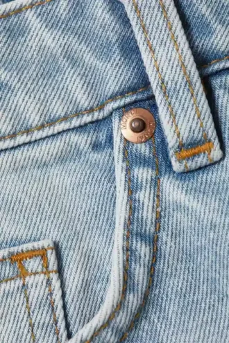 Aimo Denim-Shorts mit mittlerer Leibhöhe und geradem Bein – Venice Blue – Hellblau