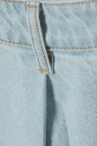 Amber Midi-Rock aus Denim mit hoher Taille und Rundschnitt – Himmelblau – Hellblau