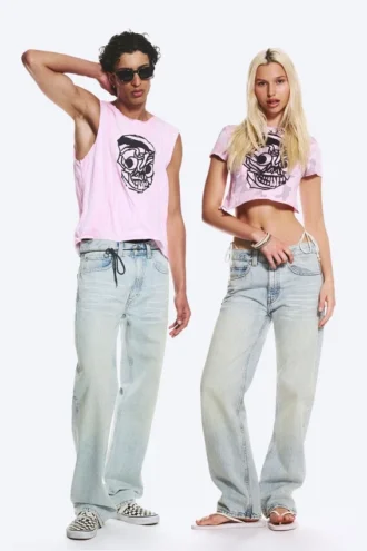 Anti Unisex-Jeans mit niedriger Taille, geradem Schnitt und normaler Passform – Hellblau | Cheap Monday GB Anti Unisex-Jeans mit niedriger Taille, geradem Schnitt und normaler Passform – Hellblau | Cheap Monday GB