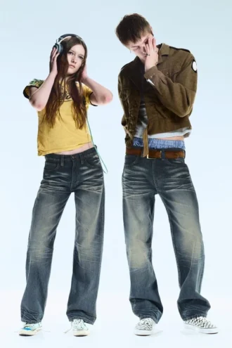 Anti Unisex-Jeans mit niedriger Taille, geradem Schnitt und normaler Passform – Stahlblau – Mittelblau | Cheap Monday GB Anti Unisex-Jeans mit niedriger Taille, geradem Schnitt und normaler Passform – Stahlblau – Mittelblau | Cheap Monday GB
