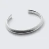 Armband mit offener Schließe – oxidiertes Silber Armband mit offener Schließe – oxidiertes Silber
