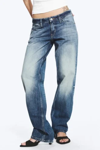 Arrow Low Rise Regular Straight Jeans – Board Blue – Mittelblau Arrow Low Rise Regular Straight Jeans – Board Blue – Mittelblau