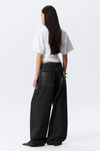 Astro Mid Rise Baggy Faux Leather Pocket Jeans – Black Rinse – Schwarz Astro Mid Rise Baggy Faux Leather Pocket Jeans – Black Rinse – Schwarz