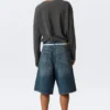 Astro Mid Rise Loose Baggy Denim Shorts – Blue Hymn – Mittelblau