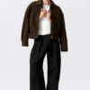 Asymmetrische Anzughose mit weitem Bein – Schwarz Asymmetrische Anzughose mit weitem Bein – Schwarz
