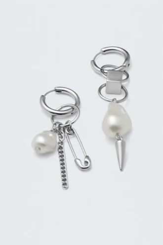 Asymmetrische Perlen-Creolen – Silber