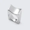 Asymmetrischer Ring aus Edelstahl – Silber Asymmetrischer Ring aus Edelstahl – Silber