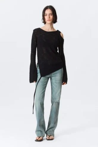 Asymmetrischer Strickpullover mit gebundenen Schultern – Schwarz
