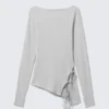 Asymmetrisches Langarmshirt mit gekreuztem Rücken – Hellgrau Asymmetrisches Langarmshirt mit gekreuztem Rücken – Hellgrau