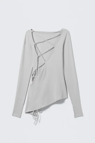 Asymmetrisches Langarmshirt mit gekreuztem Rücken – Hellgrau