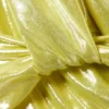 Asymmetrisches Midikleid mit Überlappung und Drapierung – Glänzendes Gelb Asymmetrisches Midikleid mit Überlappung und Drapierung – Glänzendes Gelb