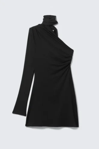 Asymmetrisches Minikleid mit einem Ärmel – Schwarz Asymmetrisches Minikleid mit einem Ärmel – Schwarz
