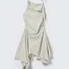 Asymmetrisches, ärmelloses Midi-Kleid mit Wasserfallausschnitt – Light Mole Asymmetrisches, ärmelloses Midi-Kleid mit Wasserfallausschnitt – Light Mole