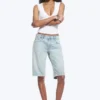 Atom Low-Rise-Jeansshorts in regulärer Länge – Dream Blue – Hellblau Atom Low-Rise-Jeansshorts in regulärer Länge – Dream Blue – Hellblau