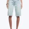 Atom Low-Rise-Jeansshorts in regulärer Länge – Dream Blue – Hellblau Atom Low-Rise-Jeansshorts in regulärer Länge – Dream Blue – Hellblau