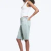 Atom Low-Rise-Jeansshorts in regulärer Länge – Dream Blue – Hellblau Atom Low-Rise-Jeansshorts in regulärer Länge – Dream Blue – Hellblau