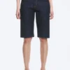 Atom Low Rise Regular Knee-Length Denim Shorts – Blue Rinse – Dunkelblau Atom Low Rise Regular Knee-Length Denim Shorts – Blue Rinse – Dunkelblau