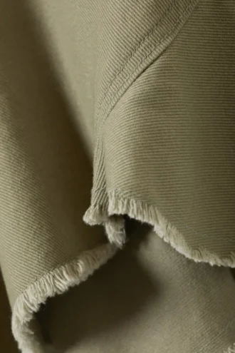 Ausgefranster asymmetrischer Minirock aus Twill – Khaki-Grün