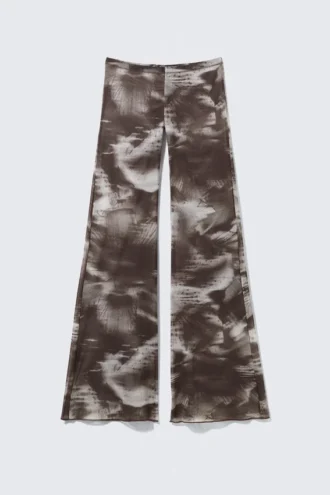 Ausgestellte bedruckte Mesh-Hose – Dunkelbraun – Unscharfes Blumenmuster