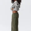 Baggy-Hose aus gewaschenem Canvas mit niedriger Leibhöhe – gewaschenes Dunkelkhaki