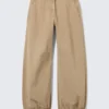 Baggy-Hose mit niedriger Leibhöhe aus Ripstop – Beige Baggy-Hose mit niedriger Leibhöhe aus Ripstop – Beige