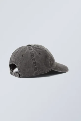 Baseballkappe mit Metalldetail – gewaschen, dunkelgrau