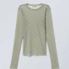Bedrucktes Langarmshirt aus Mesh – Mittelbeige Bedrucktes Langarmshirt aus Mesh – Mittelbeige