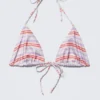 Bedrucktes Triangel-Bikini-Oberteil im Neckholder-Stil – Lila & rote Streifen Bedrucktes Triangel-Bikini-Oberteil im Neckholder-Stil – Lila & rote Streifen