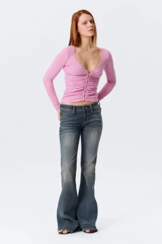 Belle B Strickjacke mit gerafftem V-Ausschnitt – Rosa