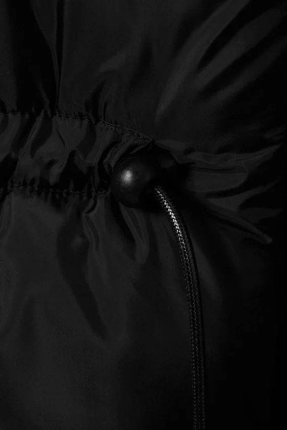 Übergroße Daunenjacke – Schwarz Übergroße Daunenjacke – Schwarz