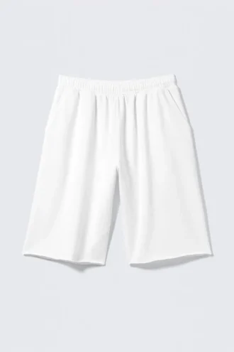 Übergroße, knielange Frottee-Shorts – Weiß