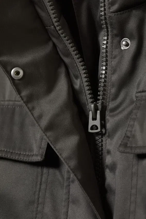 Übergroße, wattierte Utility-Jacke – Dunkelgrau Übergroße, wattierte Utility-Jacke – Dunkelgrau