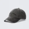 Bestickte Baseballkappe – gewaschen, schwarz – Carpe Diem Bestickte Baseballkappe – gewaschen, schwarz – Carpe Diem