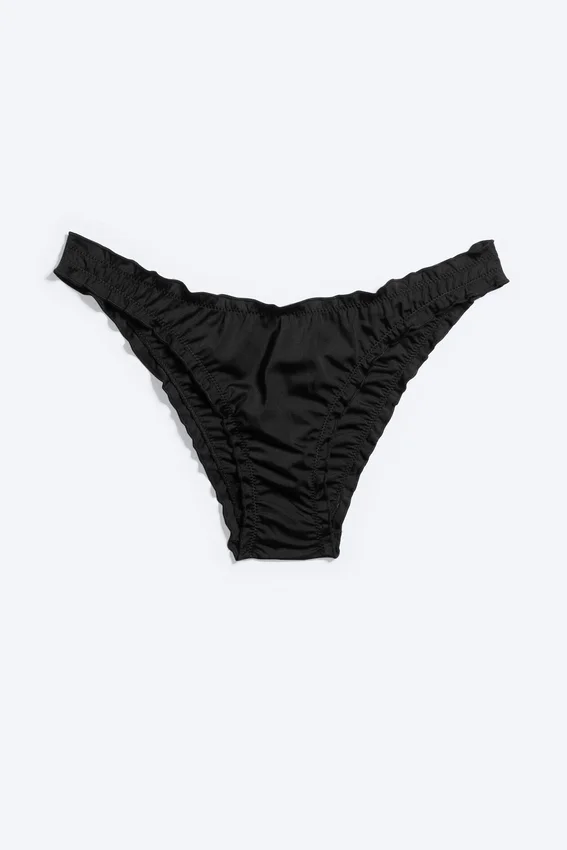 Bikini-Hose mit Rüschen – Schwarz Bikini-Hose mit Rüschen – Schwarz