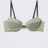Bikini-Oberteil mit Bügeln und Polsterung – Hellkhaki Bikini-Oberteil mit Bügeln und Polsterung – Hellkhaki