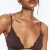 Bikini-Oberteil mit Rüschen – Dunkelrot Bikini-Oberteil mit Rüschen – Dunkelrot