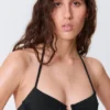 Bikini-Oberteil mit Trägern und Bügeln – Schwarz Bikini-Oberteil mit Trägern und Bügeln – Schwarz