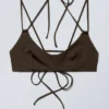 Bikini-Oberteil mit Trägern und Bindeband – Dunkelbraun Bikini-Oberteil mit Trägern und Bindeband – Dunkelbraun