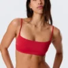 Bikini-Oberteil mit U-Ausschnitt – Leuchtend Rot Bikini-Oberteil mit U-Ausschnitt – Leuchtend Rot