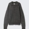 Bobby Relaxed Strick-Pullover – Dunkelgrau Bobby Relaxed Strick-Pullover – Dunkelgrau