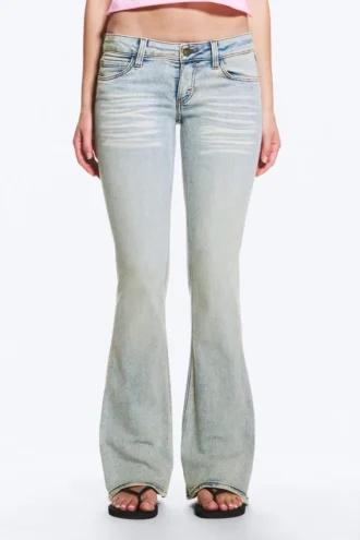 Booty Bei Low Rise Skinny Bootcut Jeans – Hellblau | Cheap Monday Gb