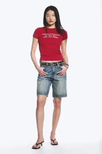 Boxy bedrucktes Kurzarm-T-Shirt – Rot – Communication