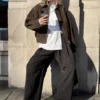 Boxy-Jacke aus Wildleder mit Reißverschluss – Dunkelbraun