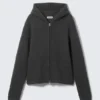 Boxy-Kapuzenpullover mit Reißverschluss – Dunkelgrau Boxy-Kapuzenpullover mit Reißverschluss – Dunkelgrau