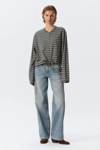 Boxy Langarm-Henley-T-Shirt – gestreift, dunkelgrau