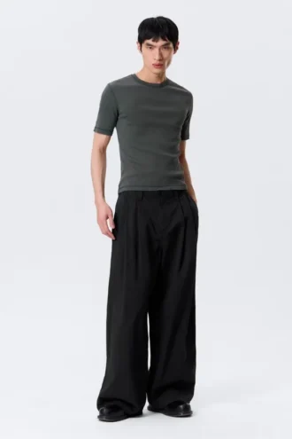 Boxy Slim Fit Rippstrick-T-Shirt – Washed Dark Mole