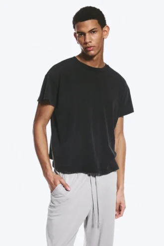 Boxy-T-Shirt aus Baumwolle mit Flügelärmeln – in Schwarz Boxy-T-Shirt aus Baumwolle mit Flügelärmeln – in Schwarz