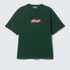 Boxy T-Shirt mit Print – Dunkelgrün – Fntsy
