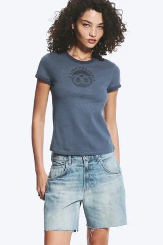 Boxy-T-Shirt mit Print und kurzen Ärmeln – Dunkelblau – Brezeln